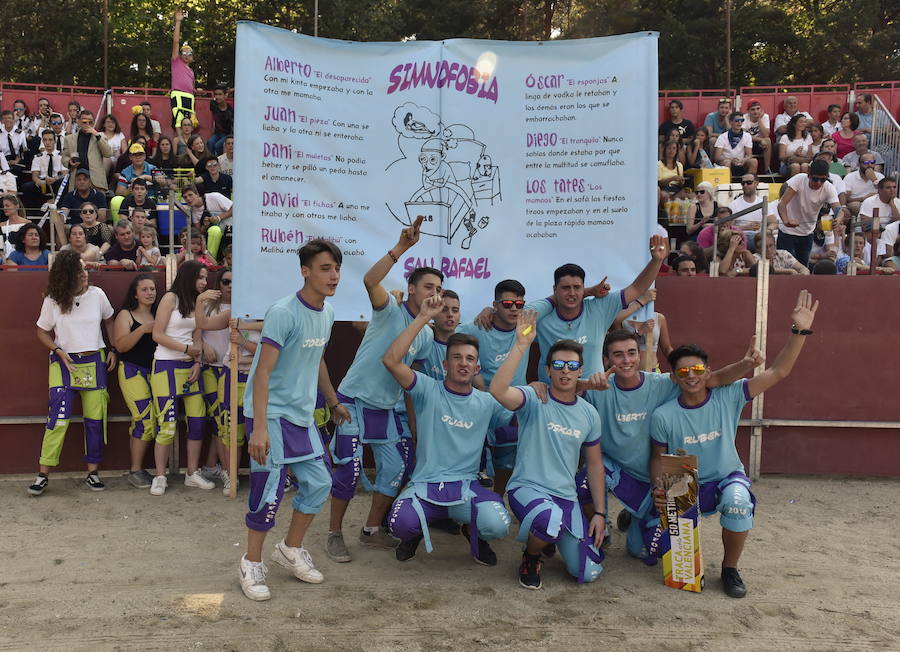 Quintos, damas y peñas con chispa