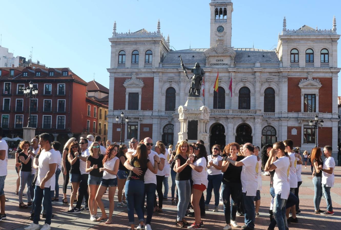 La 'kizomba' toma la Plaza Mayor de Valladolid