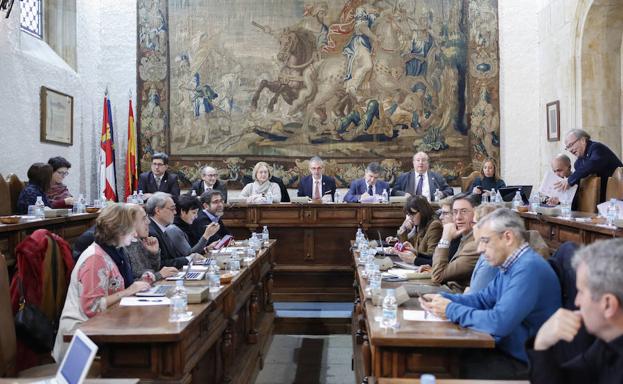 La USAL mira hacia Asia y suscribe acuerdos con Irán, Kazajistán y China