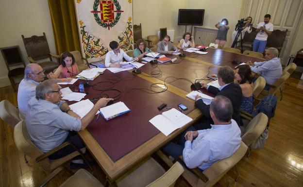 Puente comparece el jueves en la comisión del soterramiento, con Javier León pendiente del fallo