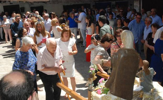 El ofertorio a Santa Ana recauda 1.323 euros