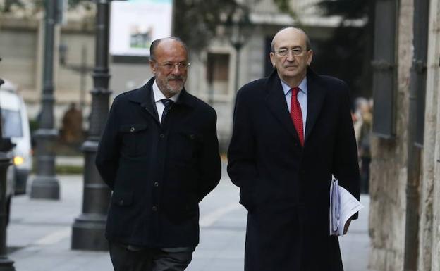 El abogado de De la Riva aclara que la lectura de la sentencia «no puede ser otra que la absolución»