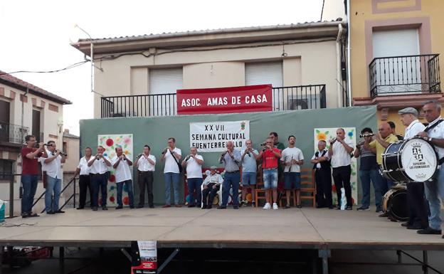 Fuenterrebollo rinde homenaje a su dulzainero más longevo