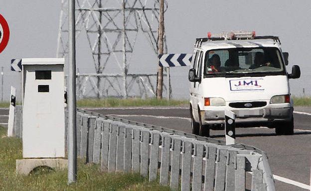 La Guardia Civil incorpora en varias motos un radar de láser ligero