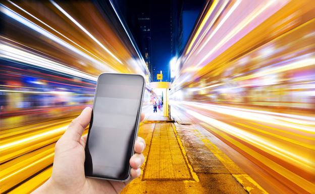 Aplicaciones que deberías borrar del teléfono porque sirven para espiarte