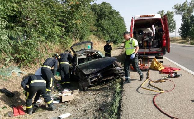 Heridas dos personas en un accidente de tráfico en la N-601 a la altura de Hornillos de Eresma