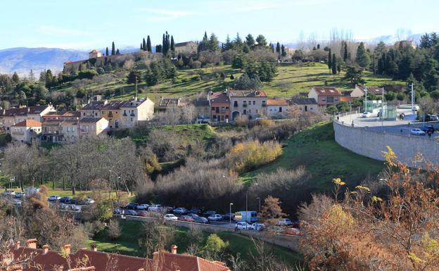 Un incendio arrasa con parte del talud de Padre Claret