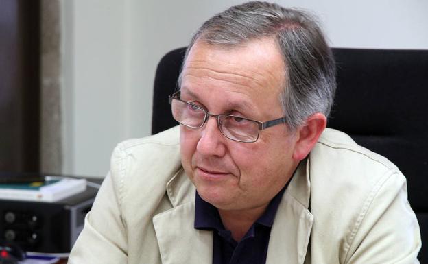 «No hay ninguna maniobra para acabar con los consultorios médicos»