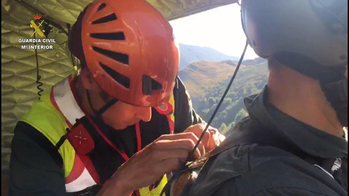 La Guardia Civil rescata a dos menores perdidos en la ruta del Lago Ausente de Puebla de Lillo