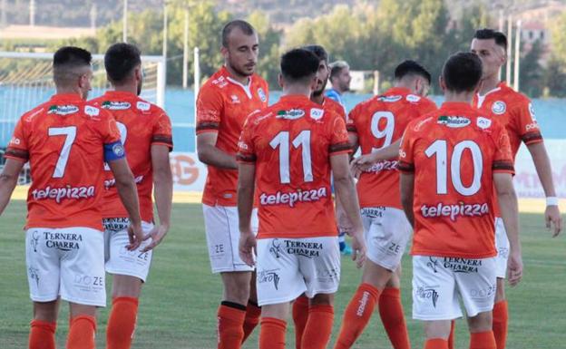 Empate de Unionistas en la penúltima prueba ante la Arandina (2-2)