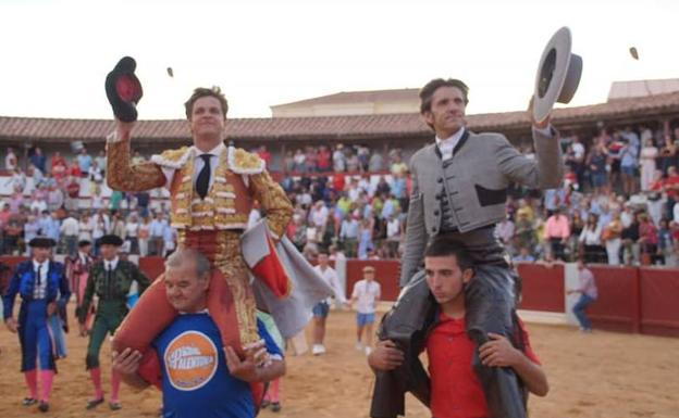 El Juli y Diego Ventura triunfan en el cierre de la Feria Taurina y se reparten cinco orejas