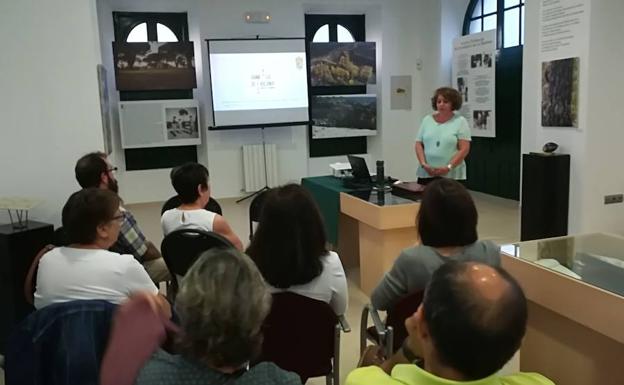 Presentan la página web de la estación de encuentro Jaime Gil de Biedma y la Nava