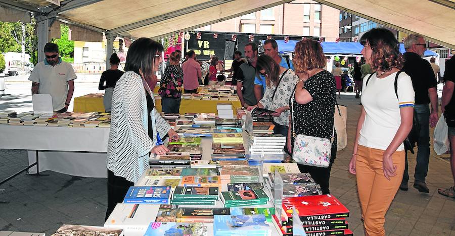 El Camino Olvidado centra la Feria de Artesanía y el Día del Libro de Guardo