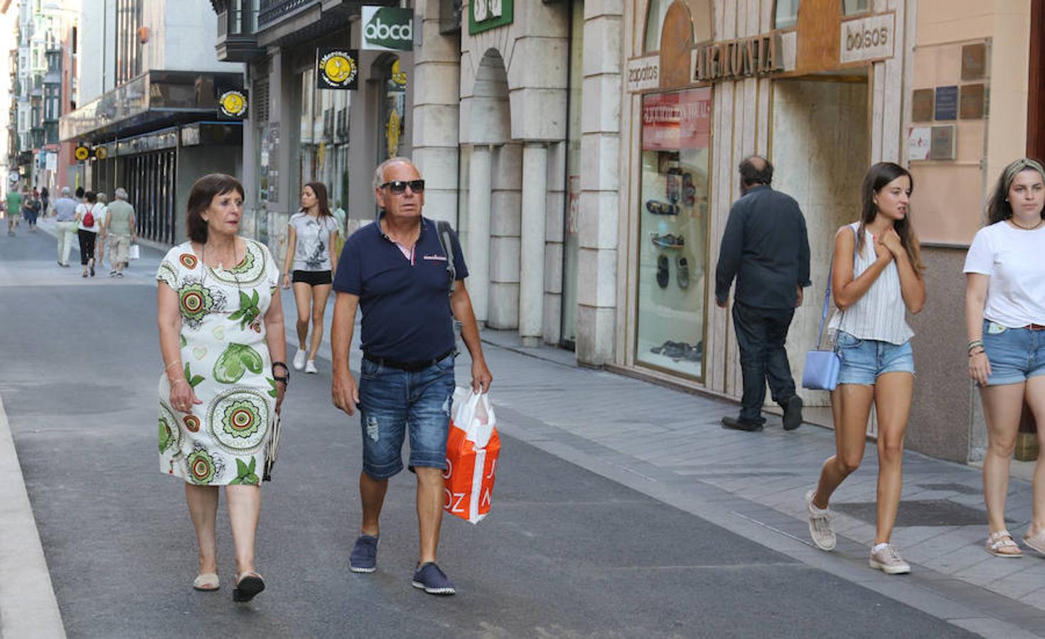 La calle Regalado, a pleno rendimiento