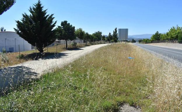 La villa embellecerá su entrada sur con árboles y veredas