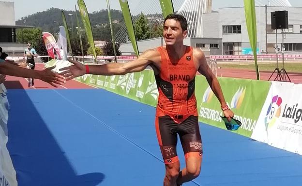 Alberto Bravo, 14º en el Nacional de Larga distancia y bronce por equipos en Pontevedra