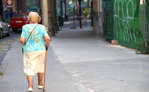 Las pensiones de la región recortan en diez años otros tantos euros de distancia con la media del país