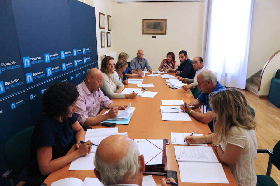 La Diputación aprueba siete convenios con entidades por valor de 56.500 euros