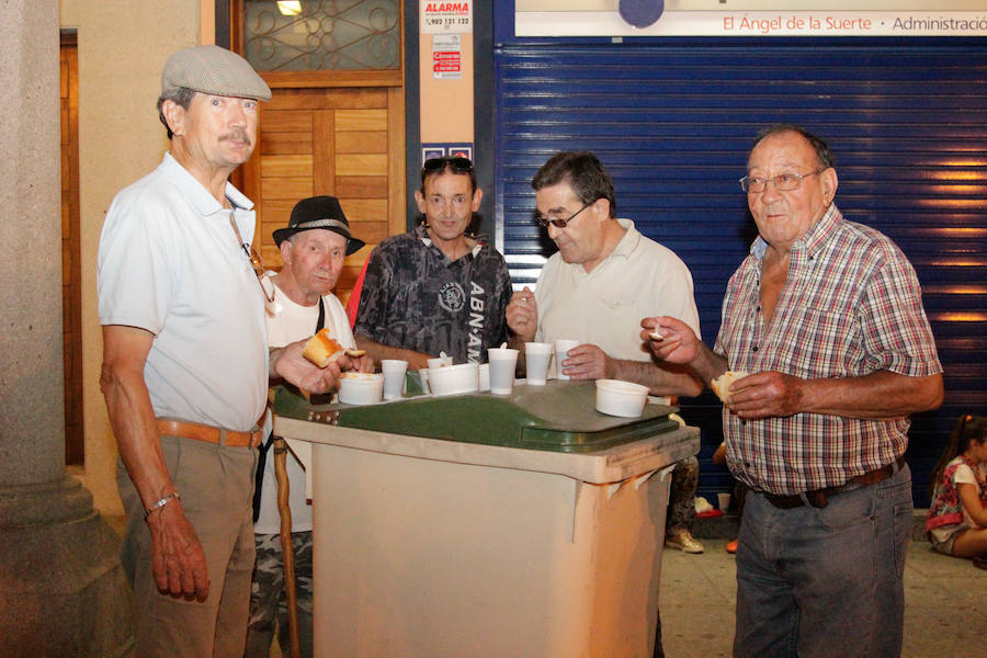 Merienda popular en las fiestas de Peñaranda de Bracamonte