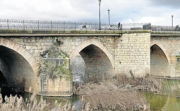 Tordesillas negocia hoy con Fomento la recuperación del puente medieval