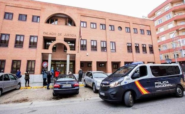Las muestras biológicas no confirman el ADN de la menor agredida en el piso de los futbolistas