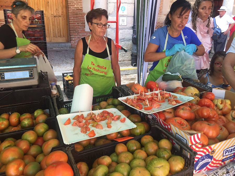 Martín Muñoz de las Posadas vende una tonelada der tomates en un día