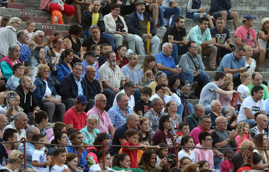 Tradicional becerrada de la asociación de camareros de Segovia