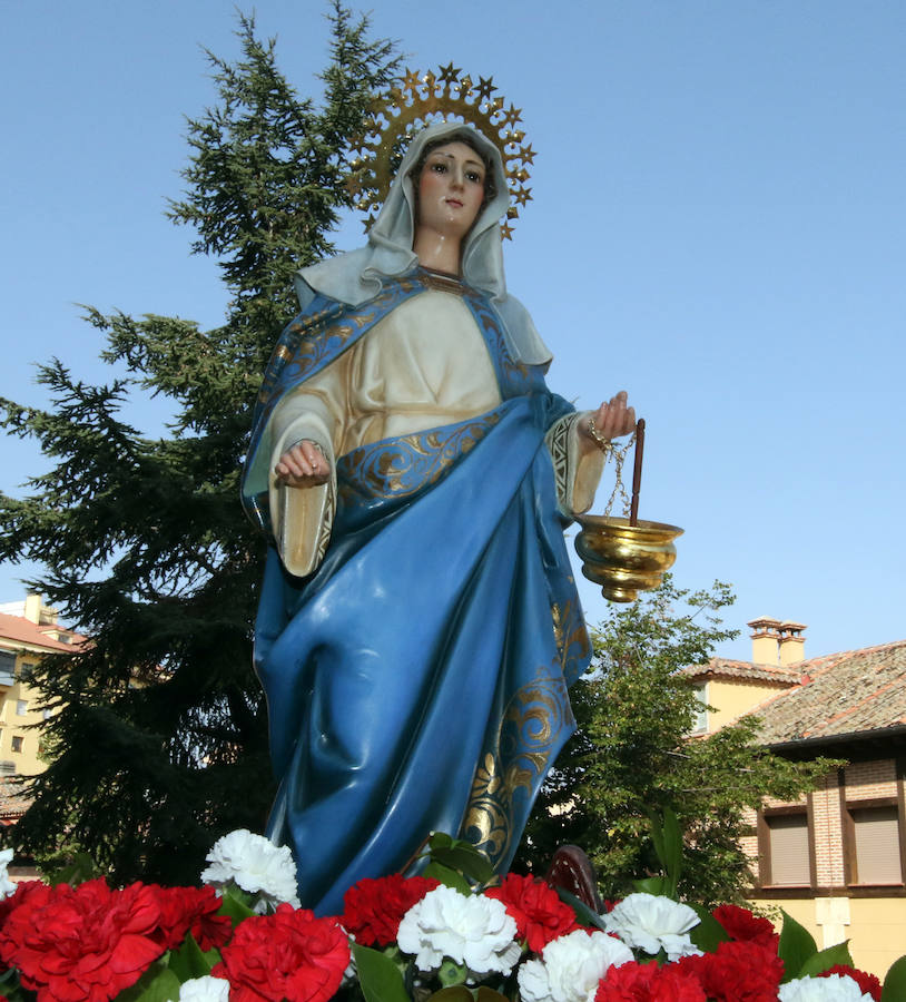 Los camareros de Segovia celebran Santa Marta