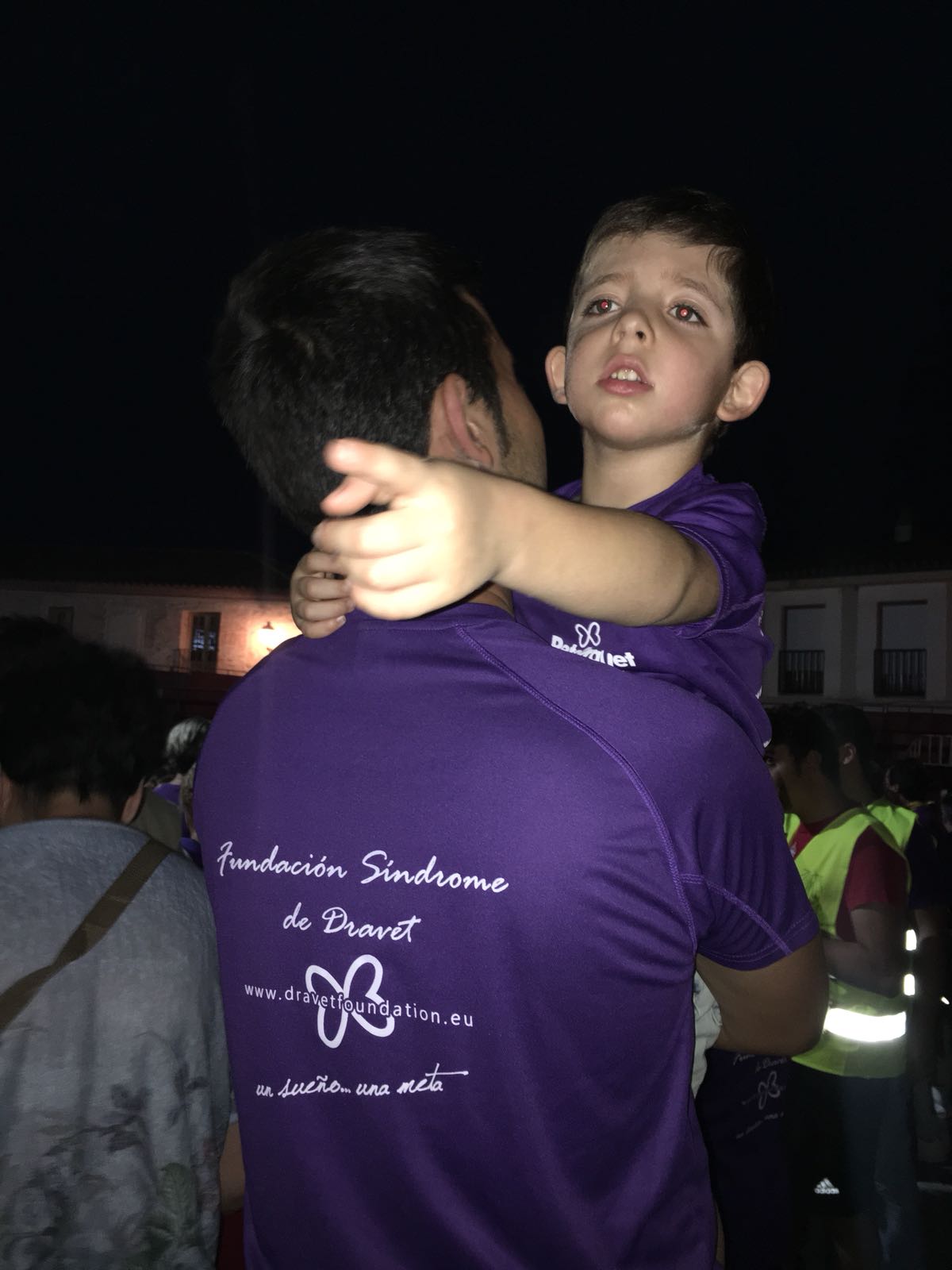 Marcha nocturna en Mota del Marqués a beneficio de la Fundación Síndrome Dravet