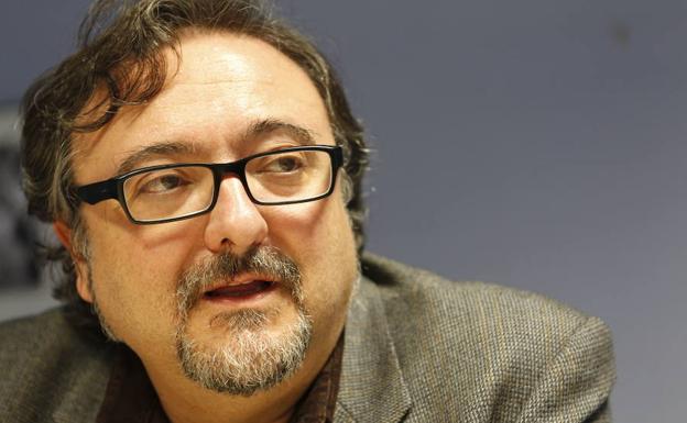 El escritor Eloy M. Cebrián/Txema Rodríguez