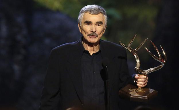 La fotografía de la que siempre se arrepintió Burt Reynolds