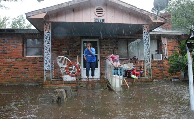 La tormenta Florence se debilita pero deja al menos 15 muertos