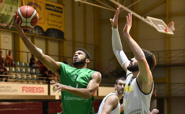 La Antigua CB Tormes se deja la victoria en Plasencia en el último cuarto (84-76)