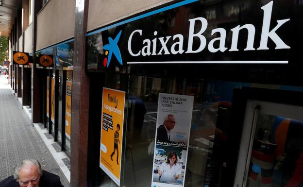 CaixaBank se desprende de su 9% en Repsol tras dos décadas de relación