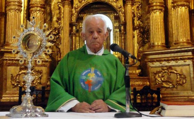 Cantimpalos despide a José María Nieto tras veinte años en la parroquia