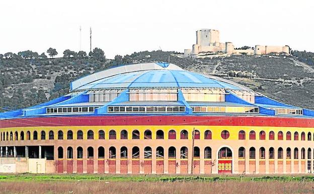 El cuarto investigado por las obras del coso de Íscar declarará en octubre