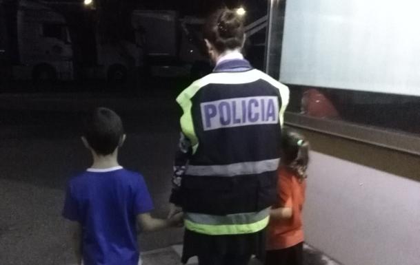 La Policía Nacional recupera a dos niños en Salamanca y se los entrega a su madre en Vizcaya