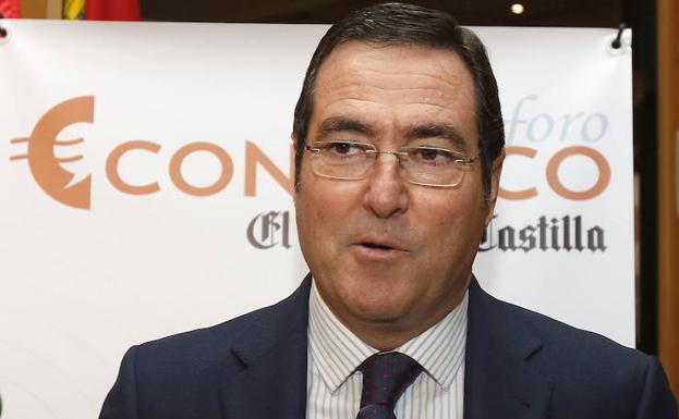 La CPOE apoya a Garamendi para presidir la CEOE