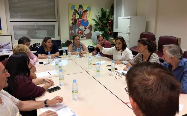 El PSOE creará la campaña «Las huellas del incumplimiento» para denunciar el estado de la ciudad