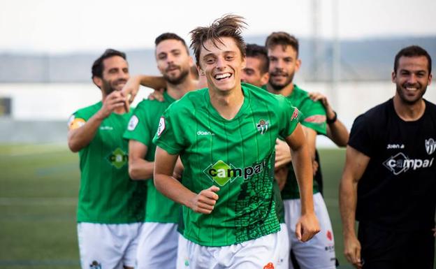 El Municipal y Luque llevan al Guijuelo a puestos de play-off (2-1)