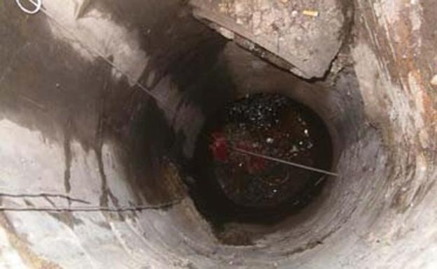 Un hombre muere en una alcantarilla de Leganés a la que bajó para buscar las llaves del coche