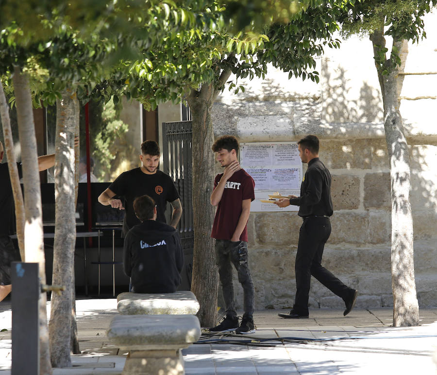 Expectación en Palencia ante las cocinas de MasterChef Junior (2)