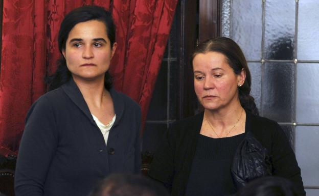 Triana y Montserrat, condenadas por el crimen de Isabel Carrasco, trasladadas a la cárcel de Asturias