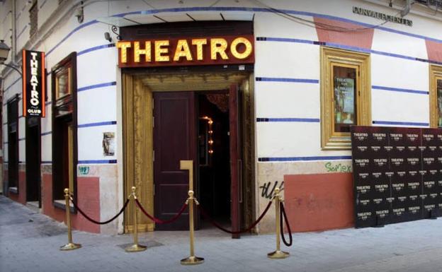 Se queda encerrado en una discoteca de Málaga al dormirse en los baños