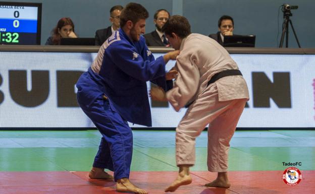 Charlie Antón, del Gimnasio Zarza, participa en la Copa de España sénior