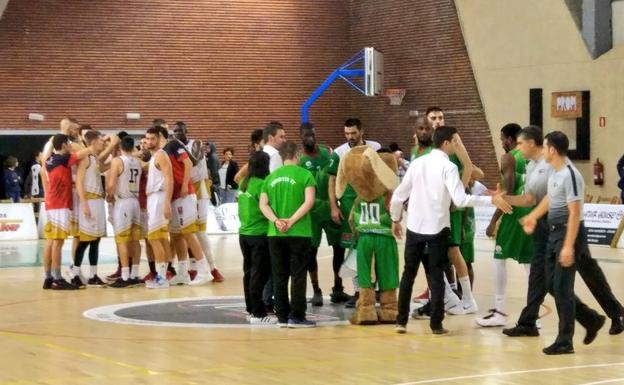 La Antigua CB Tormes se estrena en LEB Plata con una ajustada derrota ante el Zornotza (74-68)