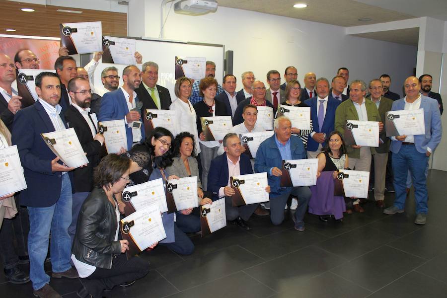 Cinco productores de Segovia reciben sus premios de Artesanos del Año