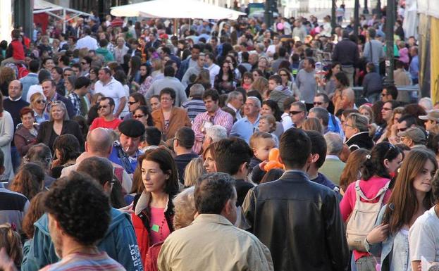 La baja natalidad y la emigración restarán más de 10.100 vecinos en 15 años