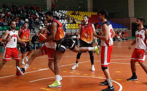 Aquimisa Carbajosa abre la Liga con un triunfo ante Porriño en la prórroga (88-80)