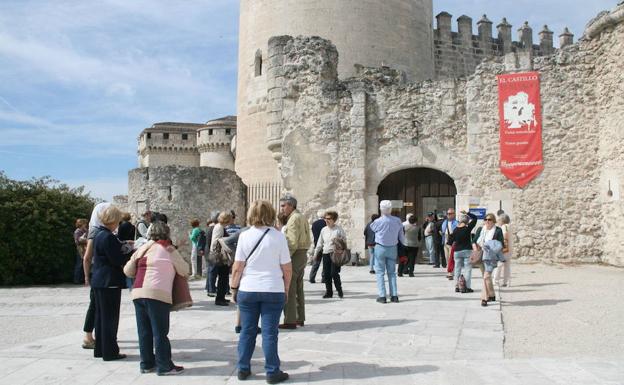 La Oficina de Turismo de Cuéllar recibió en verano a 11.300 visitantes